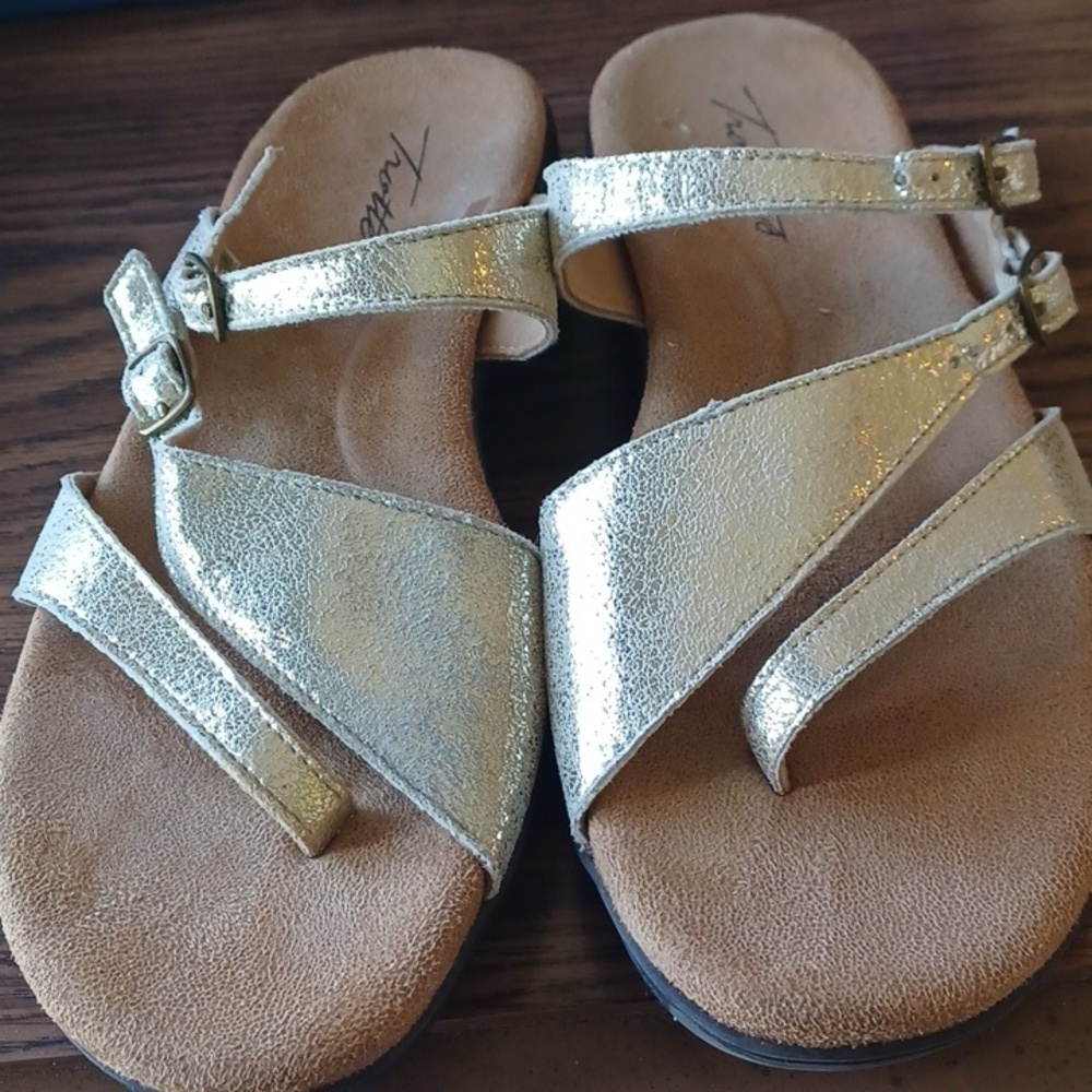 Trotters Gold Glitter Leather Comfort Casual Sandals Womens Sz 7M Slip On Thong